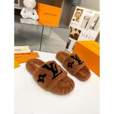 Louis Vuitton Slippers